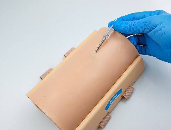 IMPLAFIT: Simulador de Implante Anticonceptivo