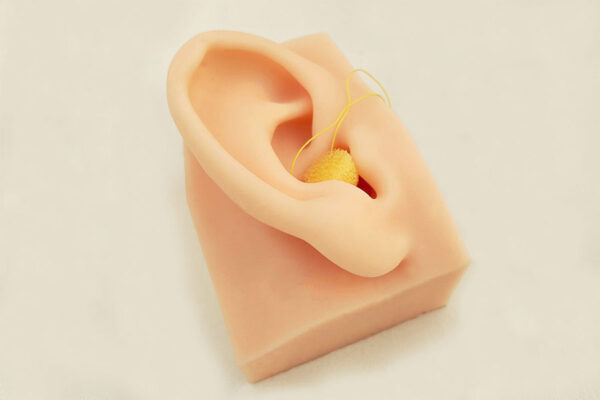 Simulador de oído externo