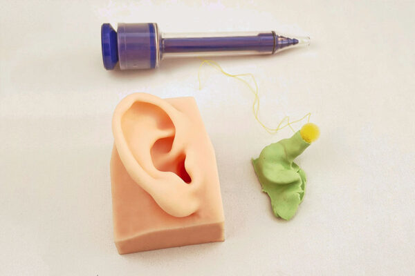 Simulador de oído externo