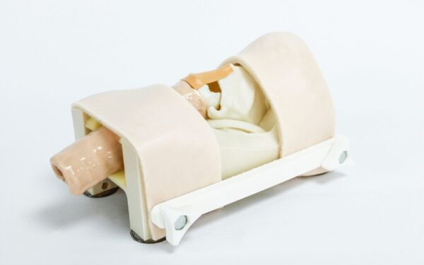 cricotiroidotomia-02.jpeg Simulador Cricotiroidotomía Avanzado