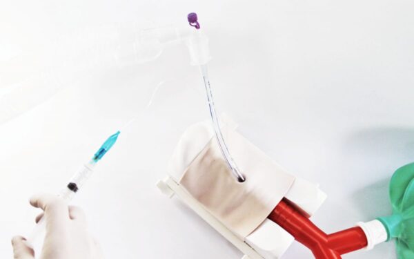 Simulador Cricotiroidotomía Básico